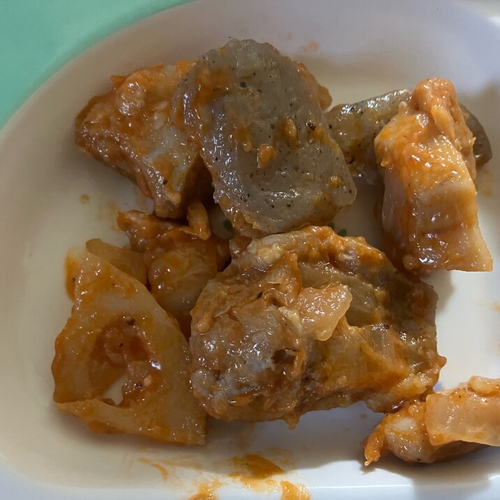 蓮根とこんにゃくと鶏肉のケチャップ炒め
